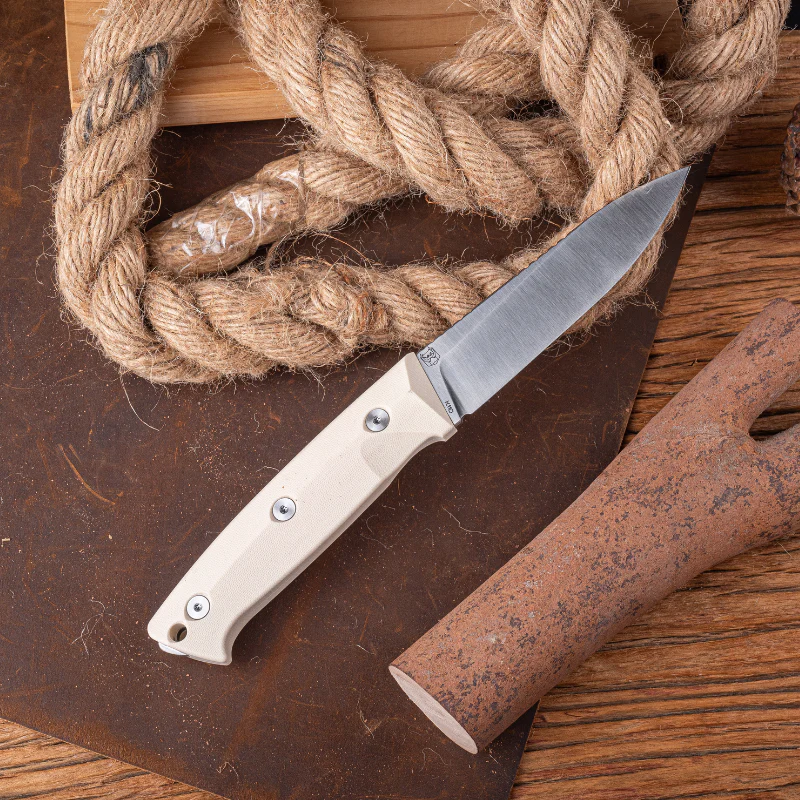 Black Thorn | G10 | Intergrated Glass Breaker - Image 11